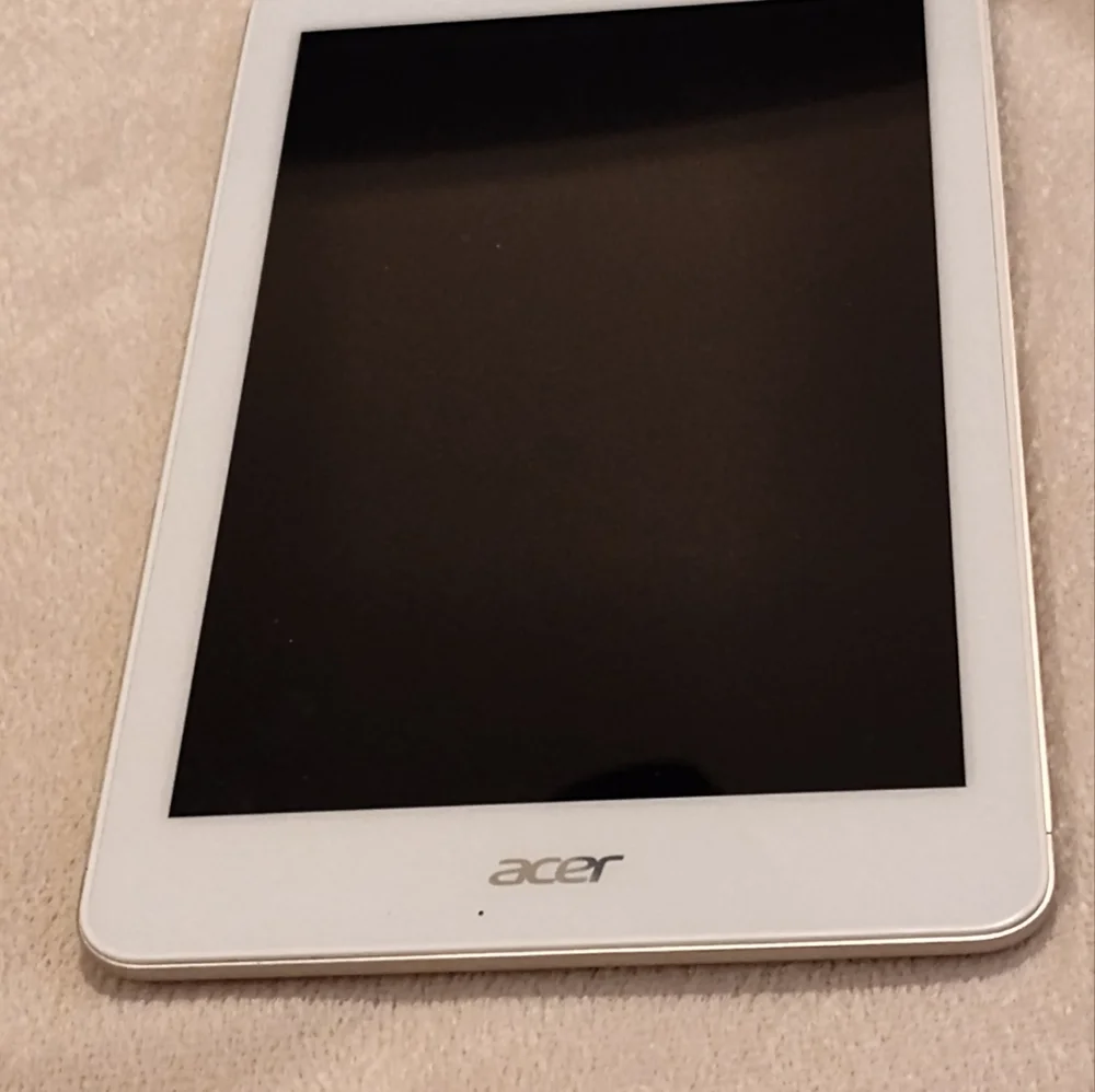 Like-New ACER Tablet 10/2014